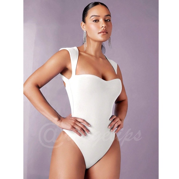 White Slim Fit Bodysuit Sweetheart Décolleté Neckline - Picture 2 of 8